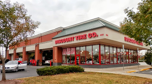 Discount Tire Store - Raleigh, NC, 444 E Six Forks Rd, Raleigh, NC 27609, USA, 