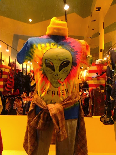 Custom T-shirt Store «Bang-On T-Shirts», reviews and photos, 1687 Haight St, San Francisco, CA 94117, USA