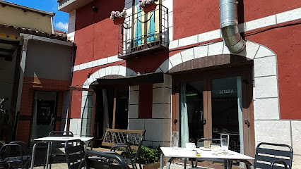 Café-Bar Burguer Maverick - C. Real, 23, 47155 Santovenia de Pisuerga, Valladolid, Spain