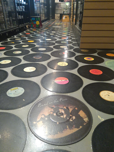 Record Store «The Record Exchange», reviews and photos, 8642 Colesville Rd, Silver Spring, MD 20910, USA