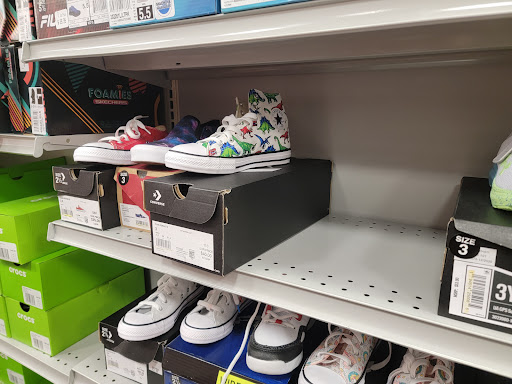 Shoe Store «Shoe Carnival», reviews and photos, 511 S Plano Rd, Richardson, TX 75081, USA