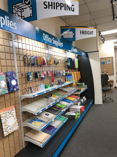 The UPS Store, 751 Laurel St, San Carlos, CA 94070, USA, 