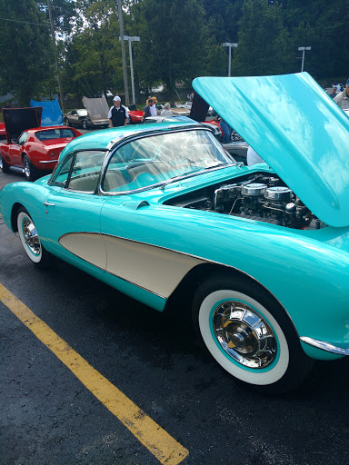 Car Dealer «Bowman Auto Center», reviews and photos, 9603 Dixie Hwy, Village of Clarkston, MI 48348, USA