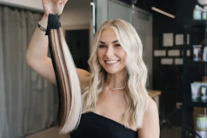 MELTED. salon + extension bar image