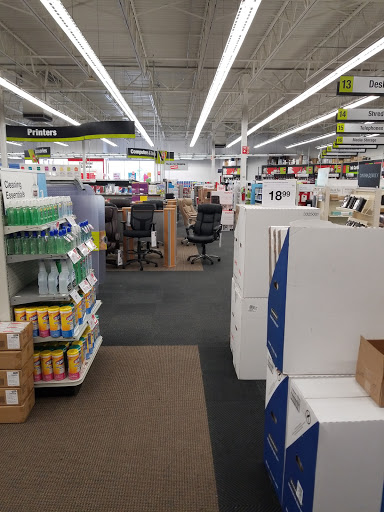 Office Supply Store «Staples», reviews and photos, 335 Haggerty Rd, Walled Lake, MI 48390, USA