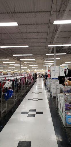 Clothing Store «Burlington Coat Factory», reviews and photos, 4790 Everhard Rd NW, Canton, OH 44718, USA