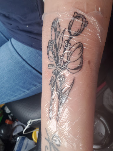 Tattoo Shop «Art & Soul Tattoo And Gallery», reviews and photos, 412 2nd St, New Glarus, WI 53574, USA