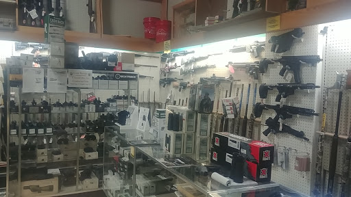 Outdoor Sports Store «Scenic Sports & Liquor», reviews and photos, 1201 E Broadway, Williston, ND 58801, USA