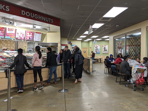 Bakery «Krispy Kreme Doughnuts», reviews and photos, 32450 Dyer St, Union City, CA 94587, USA