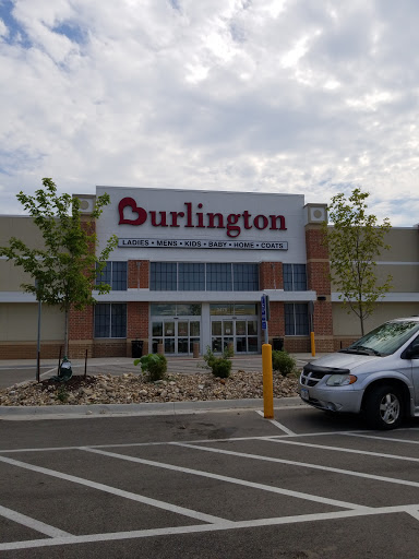 Burlington Coat Factory, 3475 Westdale Dr SW, Cedar Rapids, IA 52404, USA, 