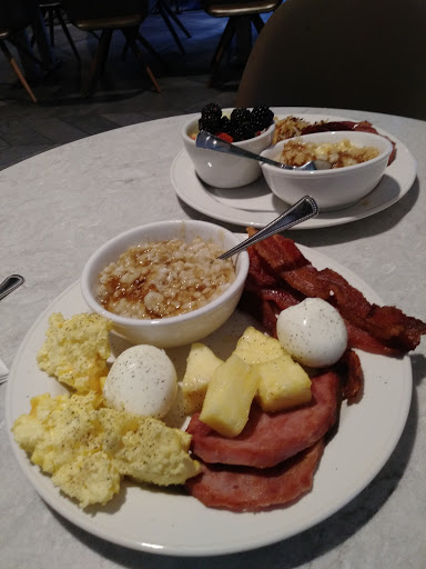 Hotel «Auburn Hills Marriott Pontiac», reviews and photos, 3600 Centerpoint Pkwy, Pontiac, MI 48341, USA