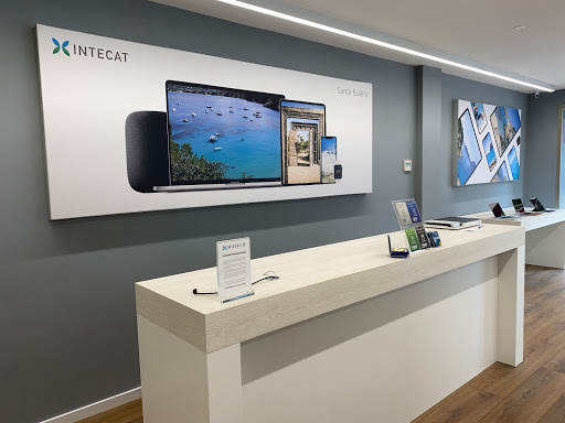 INTECAT Apple Store en Santa Eulària des Riu, Baleares