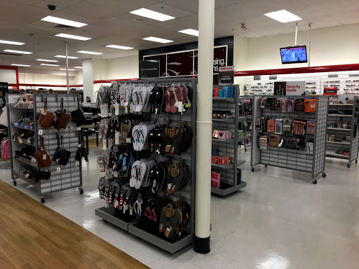 Department Store «T.J. Maxx», reviews and photos, 146 Nahatan St, Norwood, MA 02062, USA