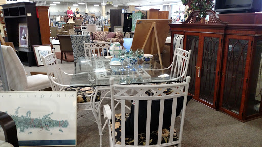 Thrift Store «Ditto Upscale Resale», reviews and photos, 571 E 8th St, Holland, MI 49423, USA