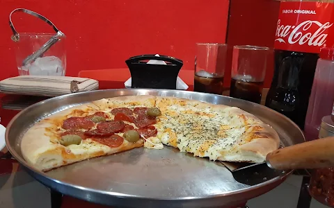 Pizzeria y Choperia La Suprema image