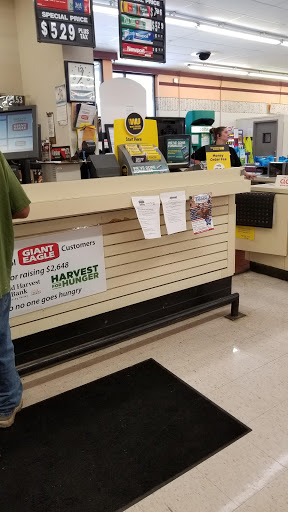 Supermarket «Giant Eagle Supermarket», reviews and photos, 619 Bradshaw Ave, East Liverpool, OH 43920, USA