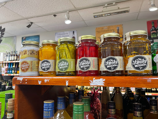 Liquor Store «1001 Liquors Inc», reviews and photos, 14904 E Orange Lake Blvd, Kissimmee, FL 34747, USA