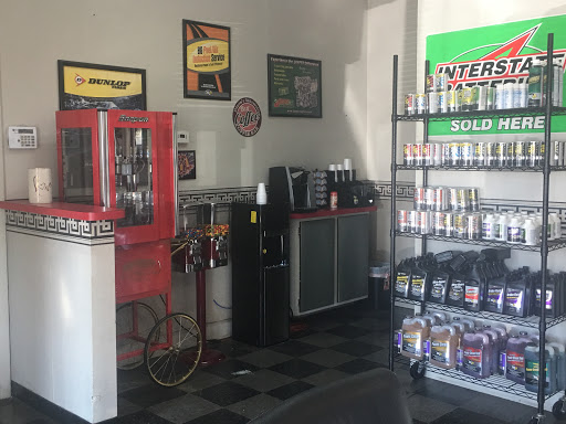 Oil Change Service «Dixon Automotive», reviews and photos, 4998 N Springboro Pike, Dayton, OH 45439, USA
