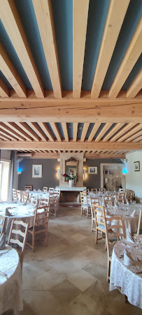 Atmosphère du Restaurant français Chateau des Loges à Le Perréon - n°19
