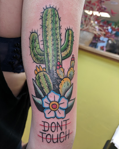 Tattoo Shop «Crazy Lady Ink», reviews and photos, 205 Lewis St S, Shakopee, MN 55379, USA