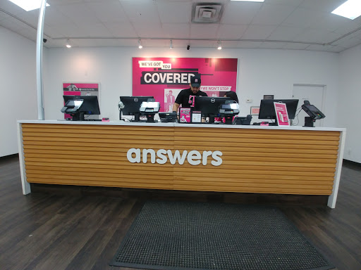 Cell Phone Store «T-Mobile», reviews and photos, 1578 Hempstead Pike, Elmont, NY 11003, USA