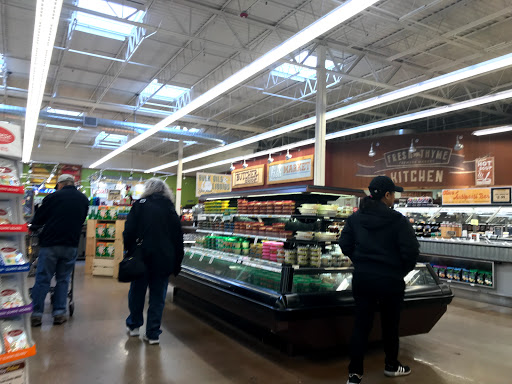 Grocery Store «Fresh Thyme Farmers Market- W. Des Moines», reviews and photos, 2900 University Ave, West Des Moines, IA 50266, USA