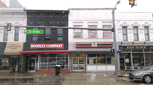 7-Eleven, 318 S State St, Ann Arbor, MI 48104, USA, 