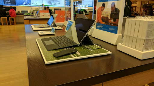 Computer Store «Microsoft Store - Natick Mall», reviews and photos, 1245 Worcester St #3072, Natick, MA 01760, USA