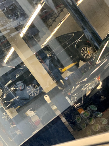 Auto Parts Store «Pep Boys Auto Parts & Service», reviews and photos, 208-22 Jamaica Ave, Queens Village, NY 11428, USA