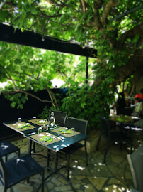 Atmosphère du Restaurant Les 2 zèbres à Morières-lès-Avignon - n°8