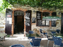 Atmosphère du Restaurant La Sardine sous la vigne à Les Vans - n°7