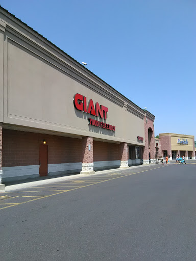 Grocery Store «Giant Food Stores», reviews and photos, 801 S 25th St, Easton, PA 18045, USA