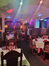 Atmosphère du Restaurant indien Le Taj Mahal à Saint-Gervais-les-Bains - n°12