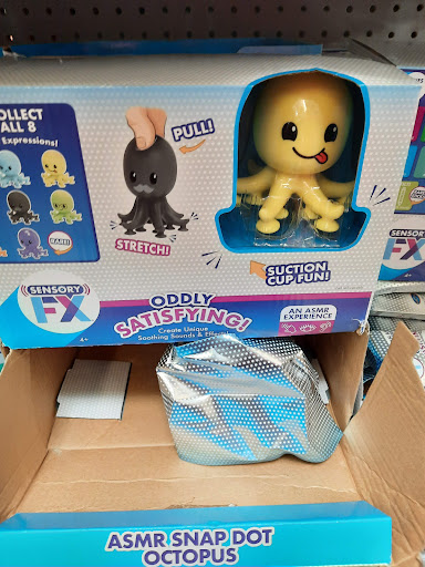 Discount Store «Walmart», reviews and photos, 6501 Veterans Memorial Pkwy, Crestwood, KY 40014, USA