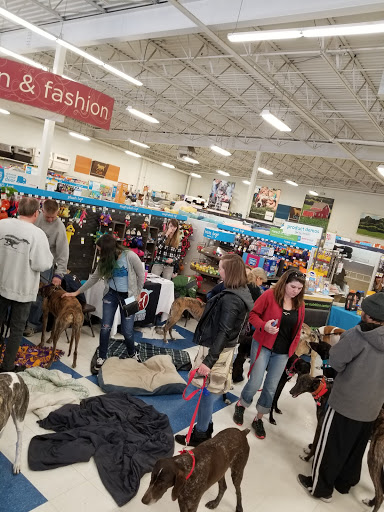 Pet Supply Store «Petco Animal Supplies», reviews and photos, 2277 Ford Pkwy, St Paul, MN 55116, USA