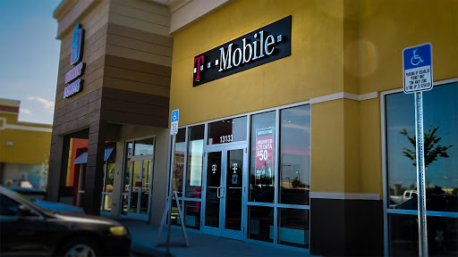 Cell Phone Store «T-Mobile», reviews and photos, 13133 US-301, Riverview, FL 33578, USA
