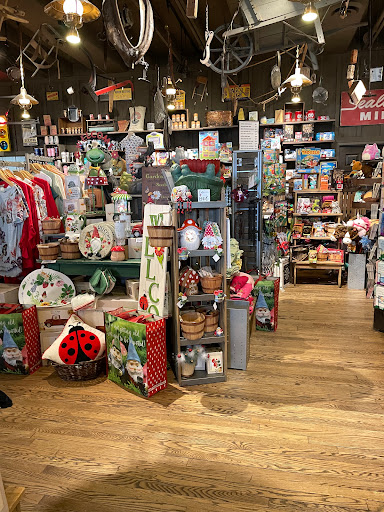 American Restaurant «Cracker Barrel Old Country Store», reviews and photos, 19550 Coastal Hwy, Rehoboth Beach, DE 19971, USA