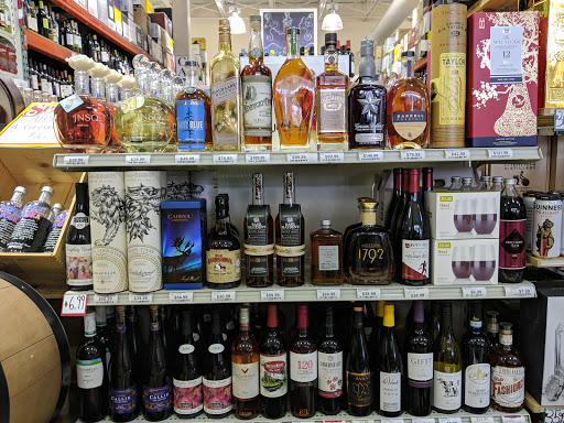 Liquor Store «Warehouse Wine & Liquor», reviews and photos, 113 Mill Plain Rd #6, Danbury, CT 06811, USA