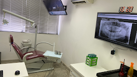 Ribeiro Odontologia Clínica Odontológica Brasília DF Dentista Asa Sul / Lente de Contato Dental / Implante Dentário Ortodontia