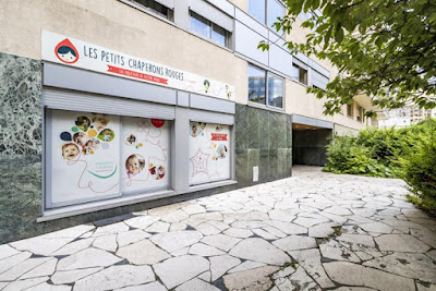 Les Petits Chaperons Rouges à Courbevoie