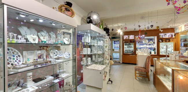 Comments and reviews of Barry Bott Jewellers Ltd
