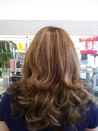 Beauty Salon «Obsession Hair Salon», reviews and photos, 562 W Main St #1, New Britain, CT 06053, USA