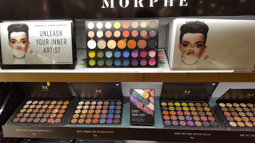 Hair Salon «Ulta Beauty», reviews and photos, 24235 Magic Mountain Pkwy, Valencia, CA 91355, USA