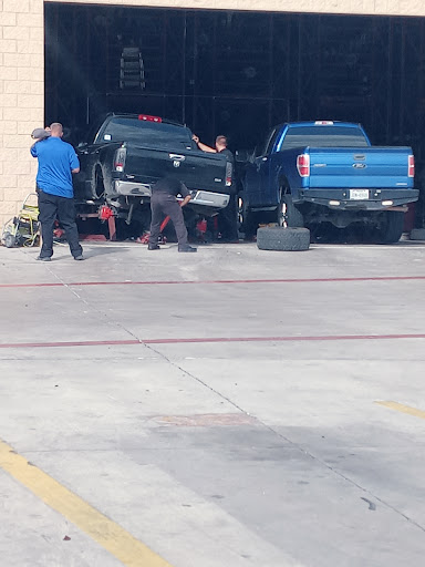 Tire Shop «Discount Tire Store - New Braunfels, TX», reviews and photos, 1312 Interstate 35 Frontage Rd, New Braunfels, TX 78130, USA