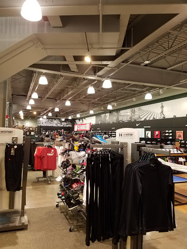 Shopping Mall «Legacy Village», reviews and photos, 25001 Cedar Rd, Lyndhurst, OH 44124, USA