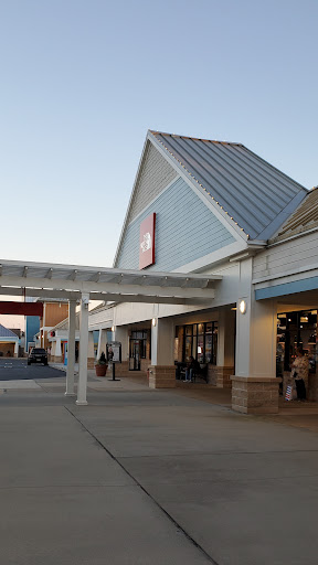 Clothing Store «The North Face Outlet», reviews and photos, 36706 Bayside Outlet Dr, Rehoboth Beach, DE 19971, USA
