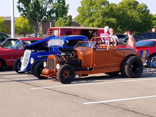 Shopping Mall «Glenbrook Shopping Center», reviews and photos, 1050 Glenbrook Way, Hendersonville, TN 37075, USA