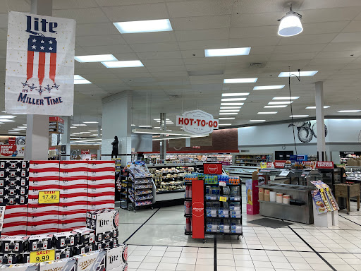 Grocery Store «Schnucks», reviews and photos, 200 N Vine St, Urbana, IL 61802, USA