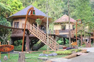 Rumah Pohon Safari Resort image