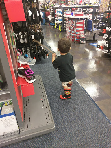 Sporting Goods Store «Big 5 Sporting Goods», reviews and photos, 80 W Foothill Blvd, Upland, CA 91786, USA